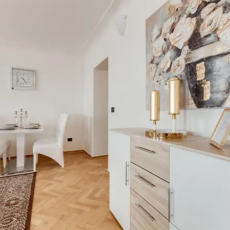 Charles Bridge Royal Apartments - Castle District Praga Exterior foto