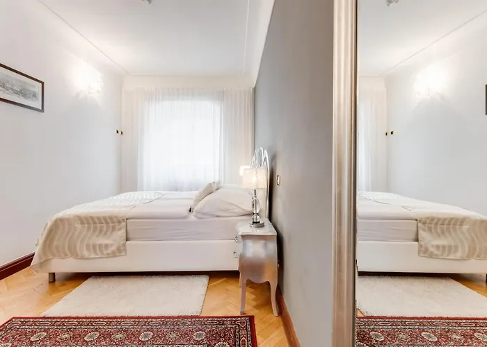 Charles Bridge Royal Apartments - Castle District