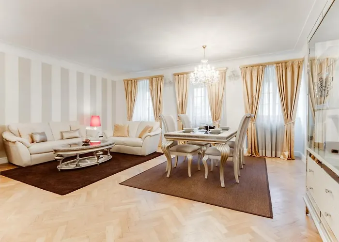 Charles Bridge Royal Apartments - Castle District